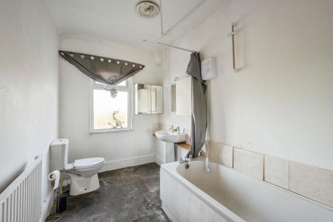 2 bed Terraced for sale Image 8