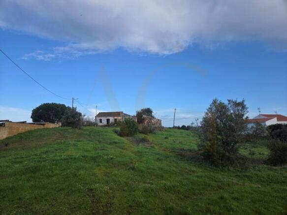 House to remodel / ruin