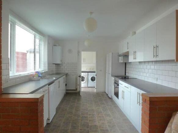 WhatsApp Image 2025-11-28 at 10.21.47-5.jpeg