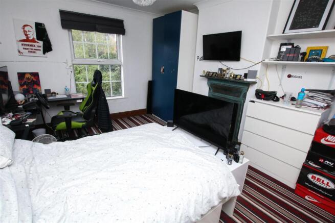 BEDROOM 2