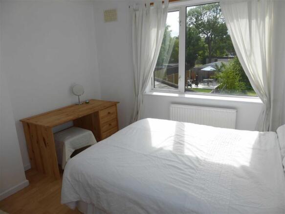 BEDROOM 2