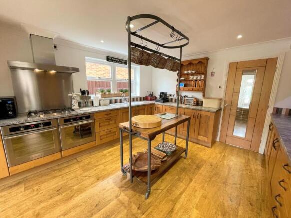 KITCHEN/DINER