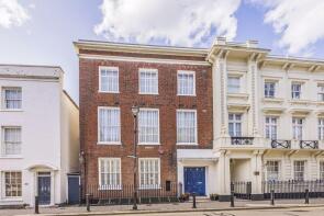 132 Chadderton House, High Street, St Thomas, Portsmouth PO1 2HW