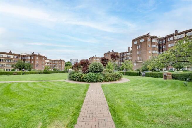 FOR SALE - Chiswick Village, W4