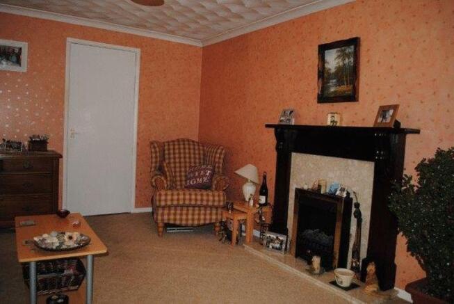 NEW LOUNGE (02...
