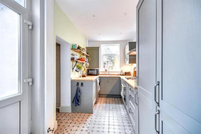 Kitchen_1.jpeg