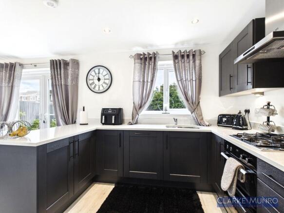 3 bed Detached for sale Image 10