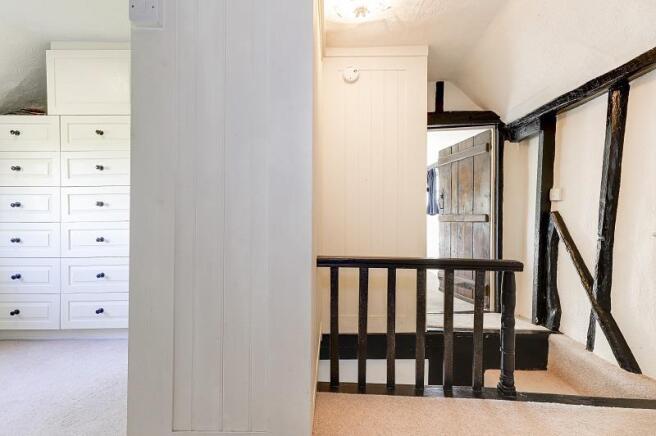 WHYTE COTTAGE_6.JPG