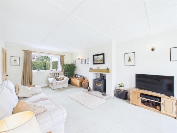 Living Room 2.jpg