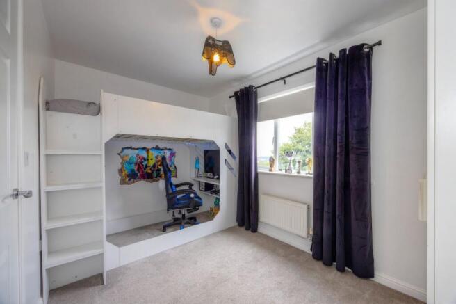 3 bed Town House for sale Image 12