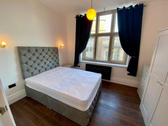 3 bed Flat to rent Image 4