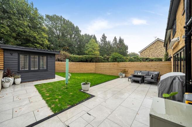 Orchard Crescent, Horsmonden, TN12 photo 4