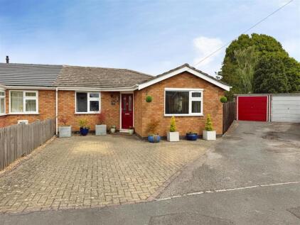 Holt Avenue, Bishops Tachbrook, Leamington Spa