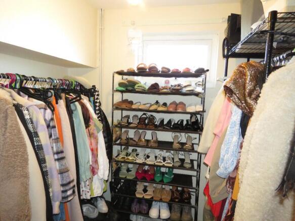 DRESSING RM / BED 2 