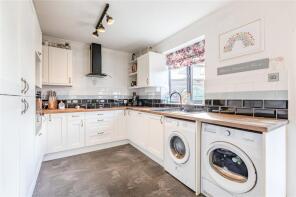67, Oyster Lane, Byfleet, West Byfleet KT14 7JF