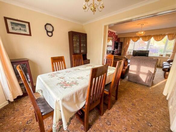 3 bed Semi-Detached for sale Image 6