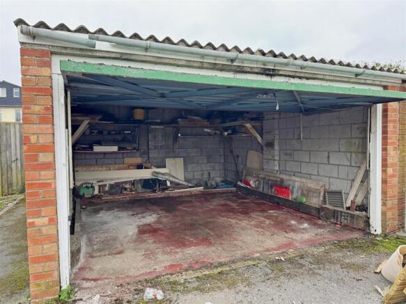 5 - Garage for Auction, Fishponds.jpg