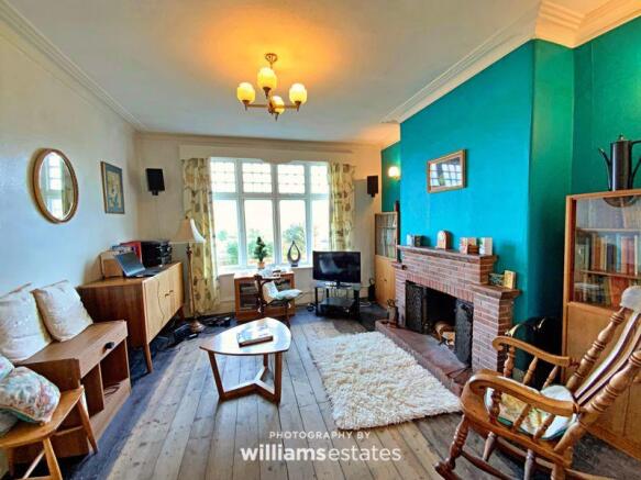 sitting room 