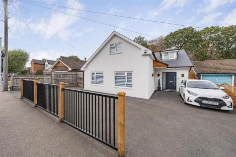 Woodside Road, Bricket Wood, St. Albans
