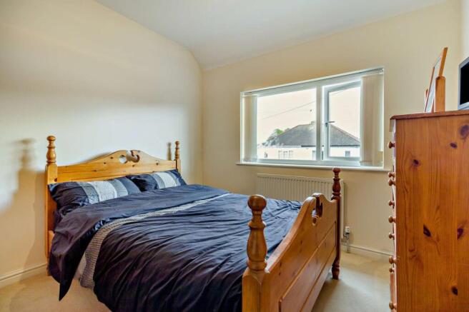 4 bed Semi-Detached for sale Image 11