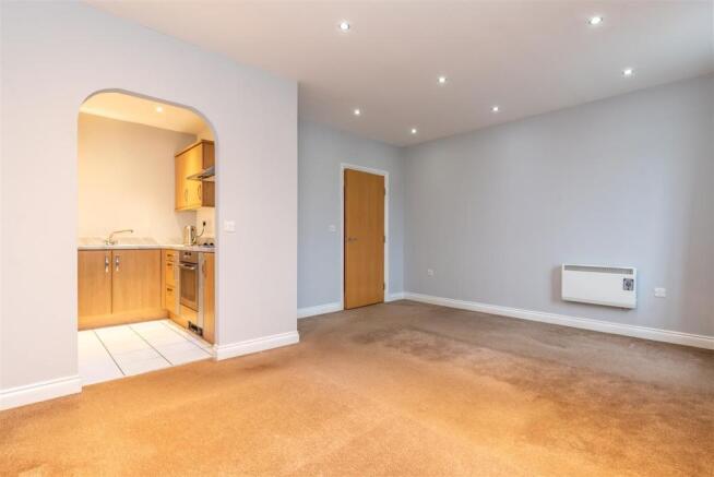 Lounge/Kitchen