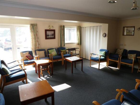 communal lounge.JPG