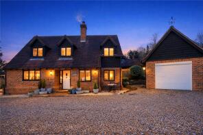 10, White Knobs Way, Caterham CR3 6RH