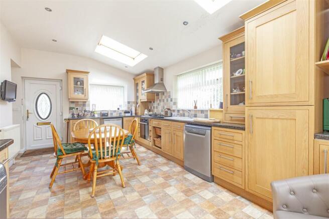 Kitchen-2.jpg