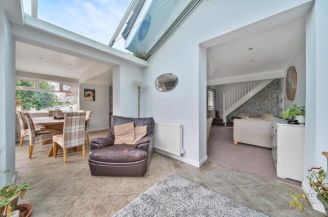 5 bed Detached for sale Image 9