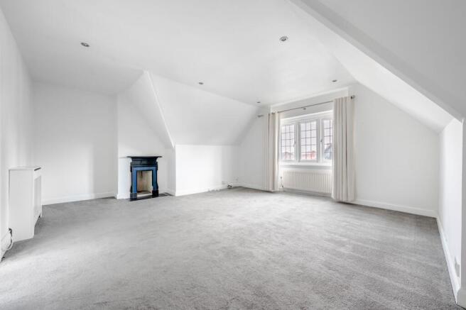 2 bed Apartment for sale Image 4