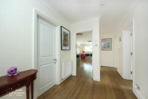 1, 32 Westridge Court, Park Hill, London W5 2JN