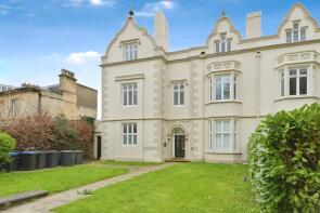 Flat 8, 7, Spencer Parade, Northampton NN1 5AA
