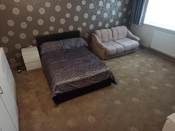 6 bed Terraced to rent Image 4