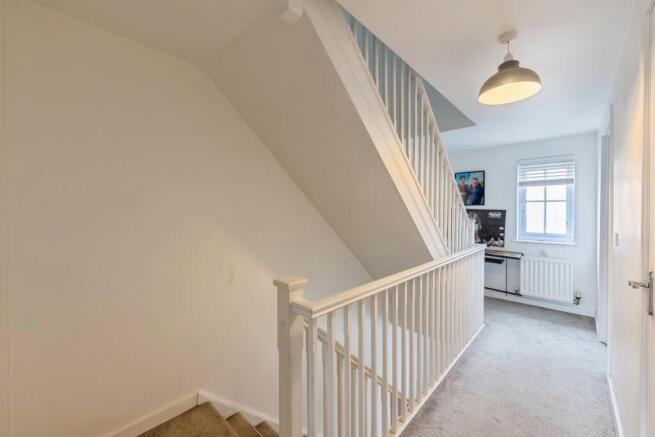 3 bed Terraced for sale Image 9