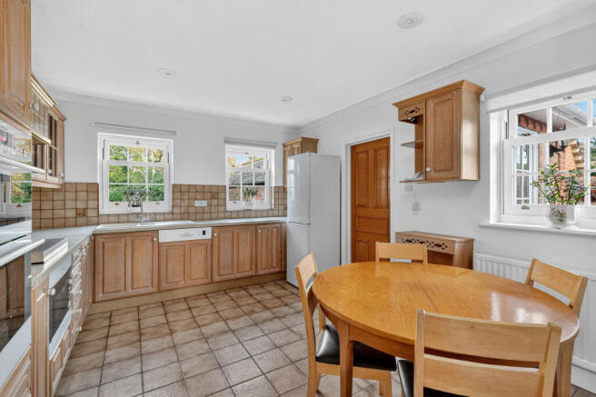 Ranelagh Drive, Bracknell photo 3