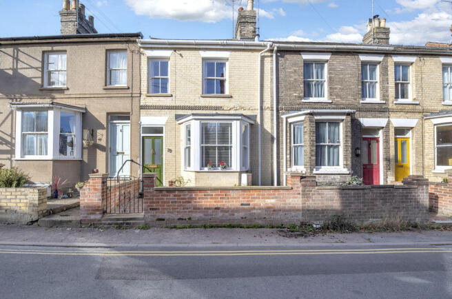 2-bed terraced on Mill Road, Bury St. Edmunds, £325,000
