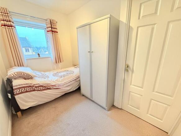 4 bed Town House for sale Image 11