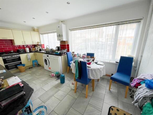 KITCHEN/DINER