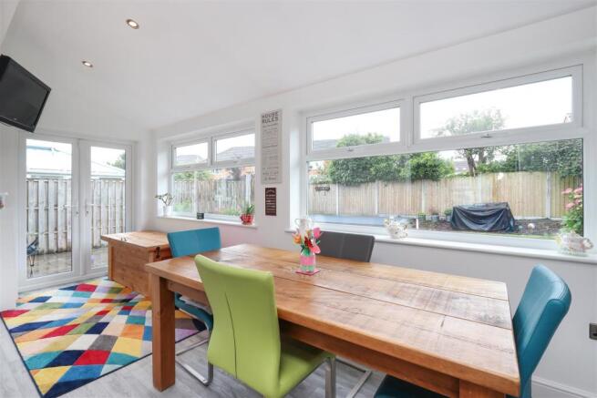 Dining Room.jpg