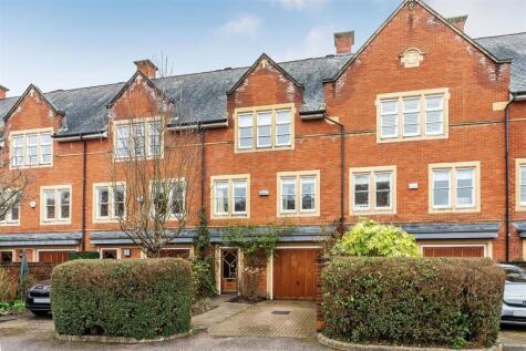 Lavender Close, South Leatherhead, KT22