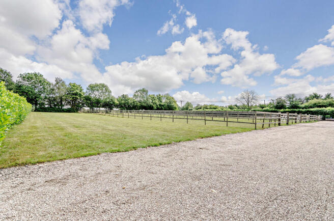 Photo 32