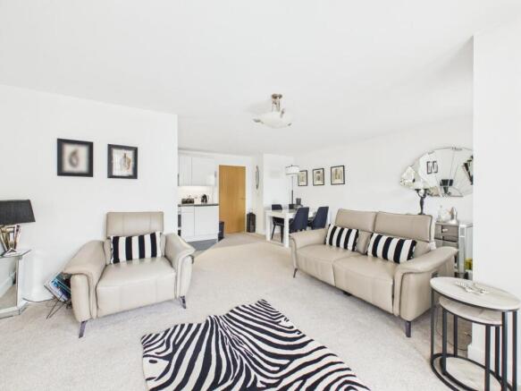 2 bed Apartment for sale Image 7