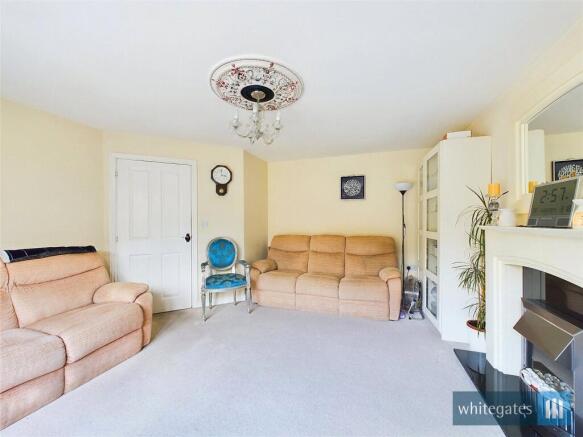 4 bed Detached for sale Image 4