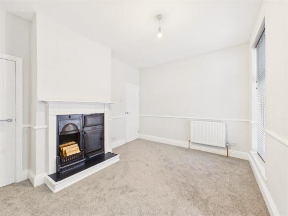2 bed Terraced for sale Image 5