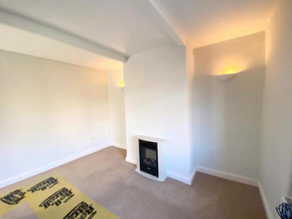 OPEN PLAN LOUNGE AREA