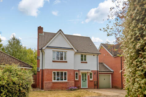 Churchfields Road, Long Stratton, NR15