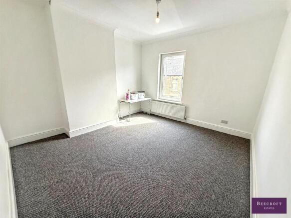 2 bed Terraced for sale Image 8