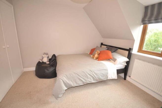 BEDROOM 2