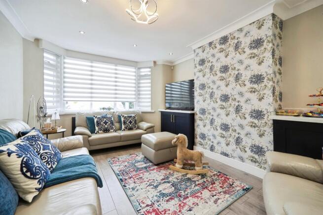 6 bed Semi-Detached for sale Image 5