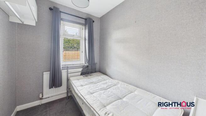 3 bed Semi-Detached to rent Image 12